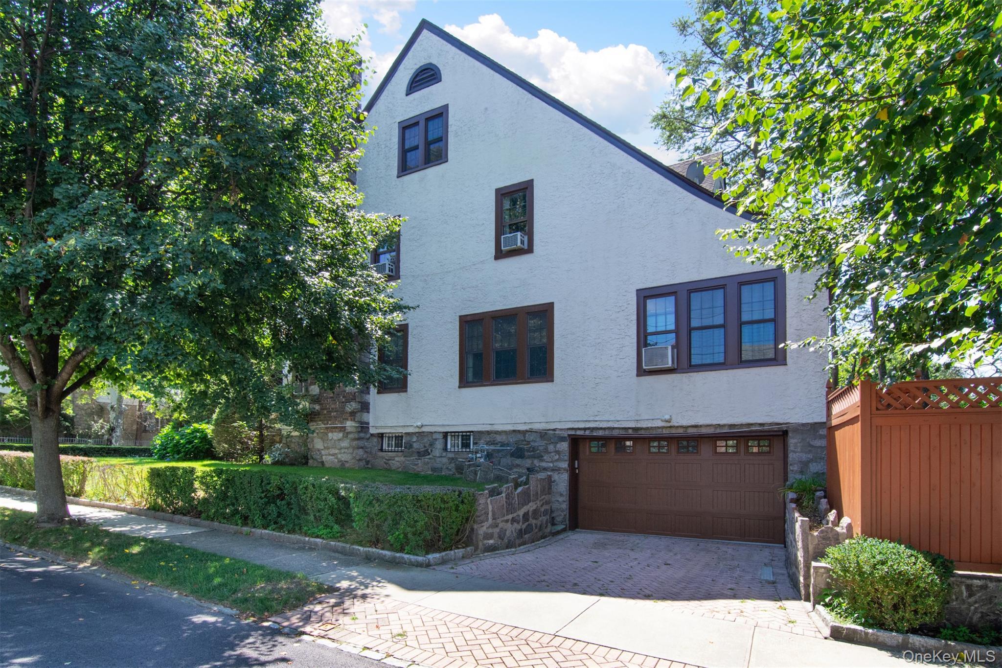 Single Family Kneeland Avenue Westchester County, NY 10705, MLS-993557-5
