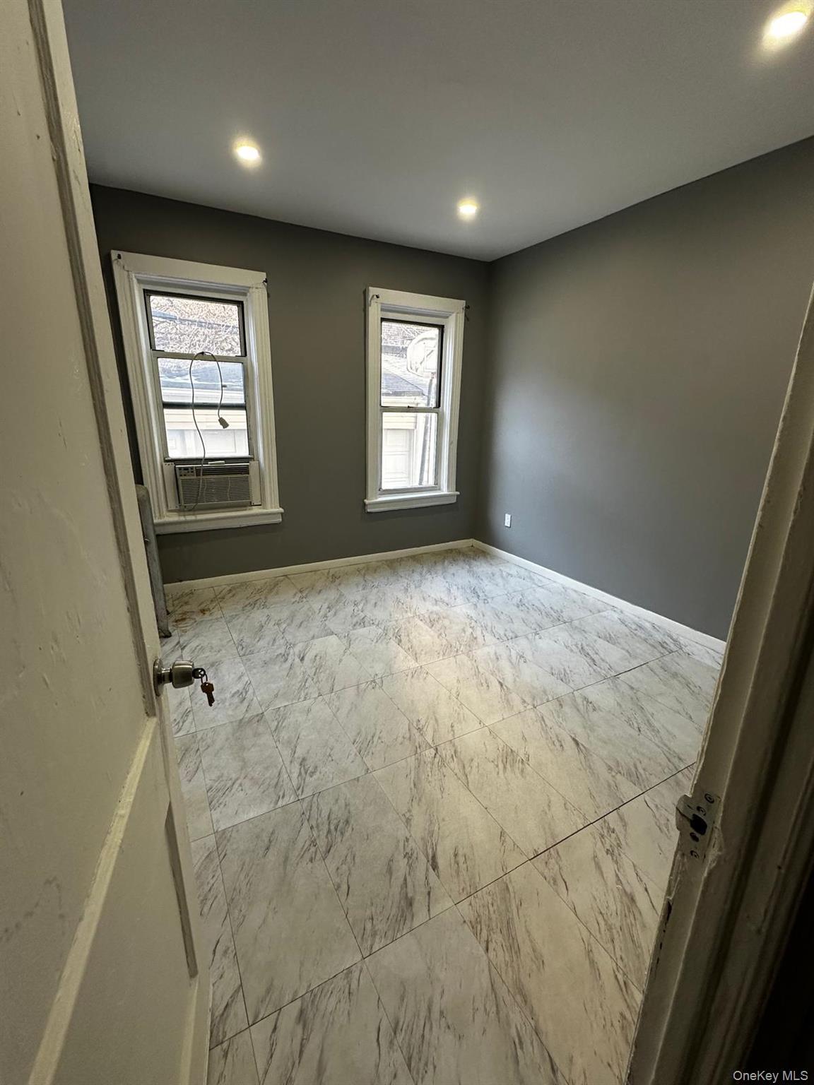 Single Family Holland  Bronx, NY 10467, MLS-993580-15