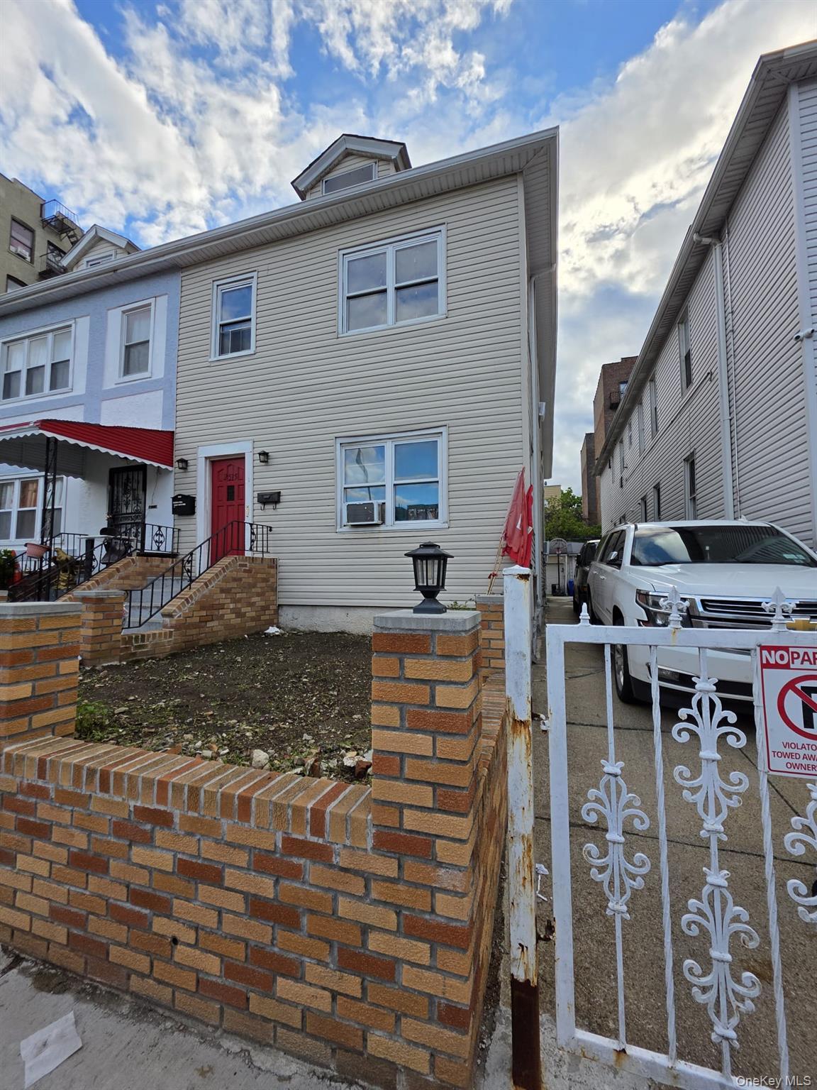 Single Family Holland  Bronx, NY 10467, MLS-993580-2