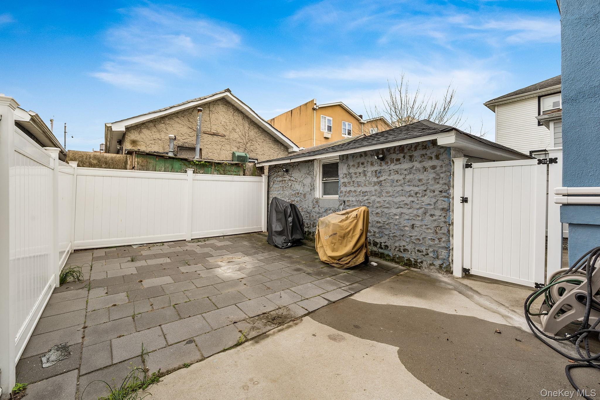 Single Family Beach 27th Queens, NY 11691, MLS-993605-17