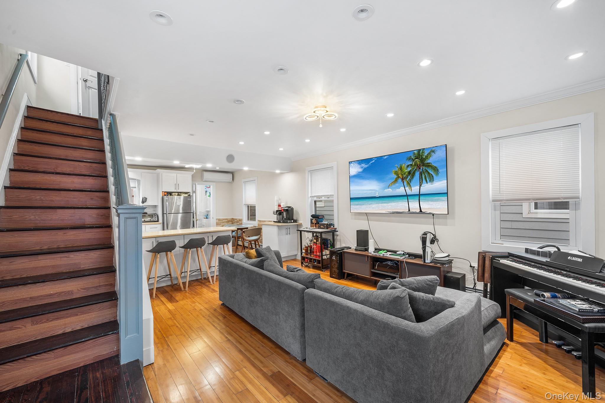 Single Family Beach 27th Queens, NY 11691, MLS-993605-3