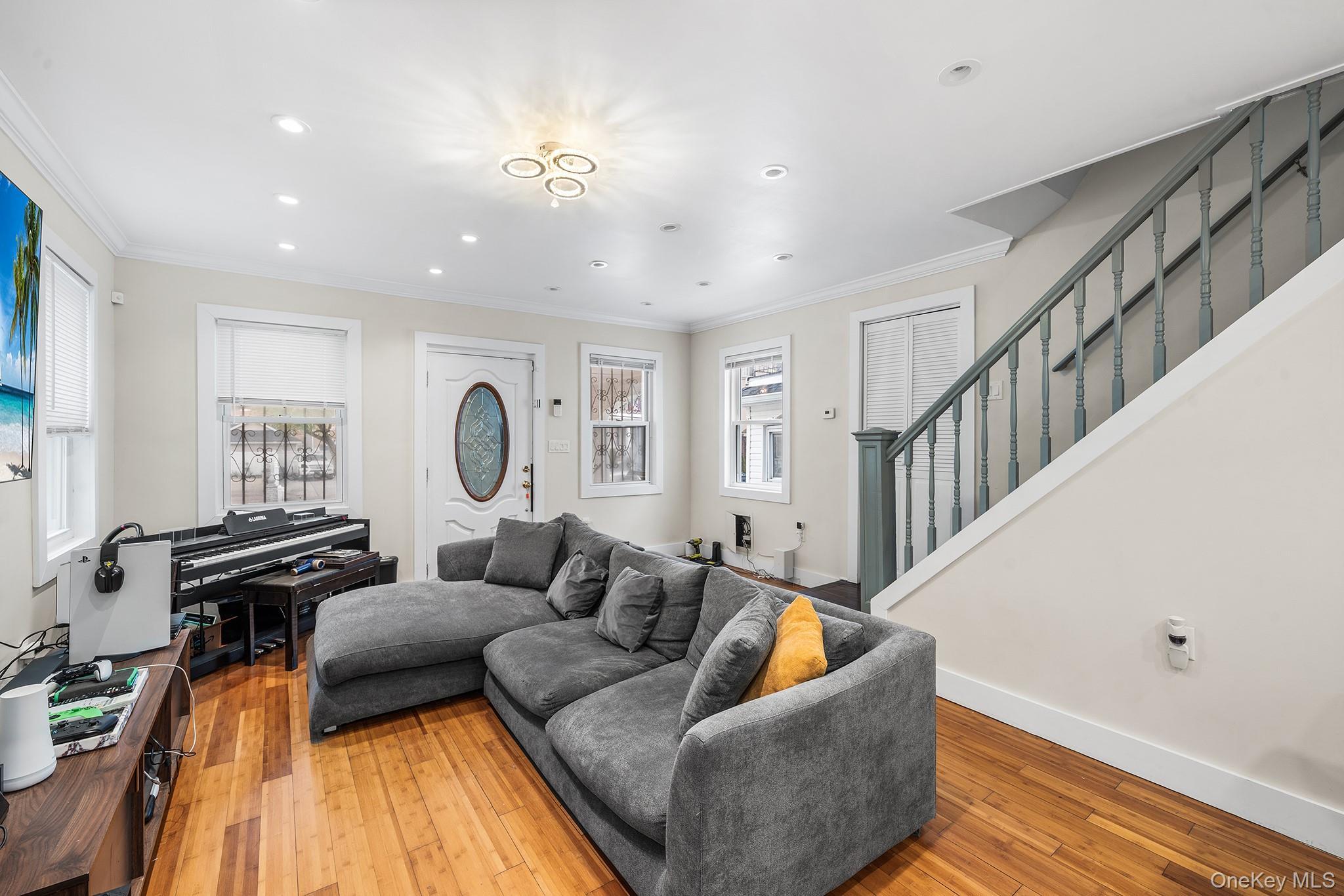 Single Family Beach 27th Queens, NY 11691, MLS-993605-6