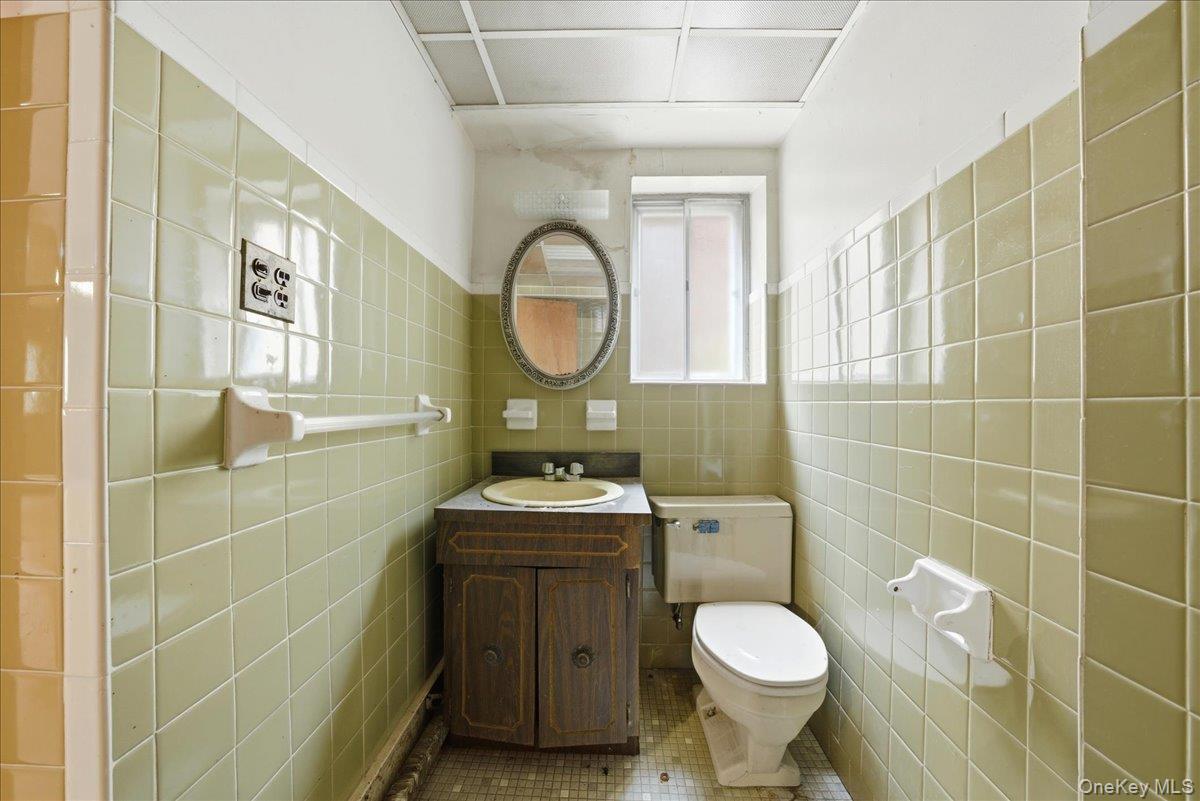 Single Family 222nd  Bronx, NY 10469, MLS-993625-14