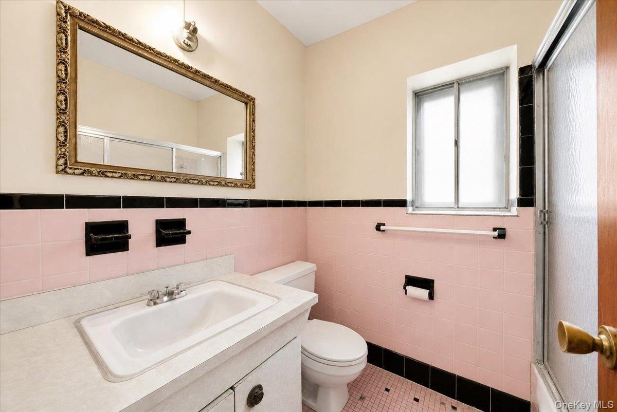 Single Family 222nd  Bronx, NY 10469, MLS-993625-15