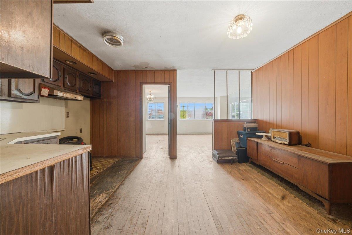 Single Family 222nd  Bronx, NY 10469, MLS-993625-7
