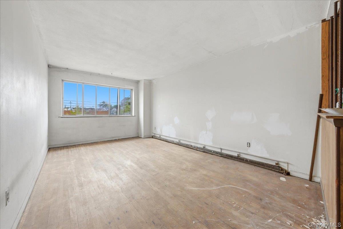 Single Family 222nd  Bronx, NY 10469, MLS-993625-9