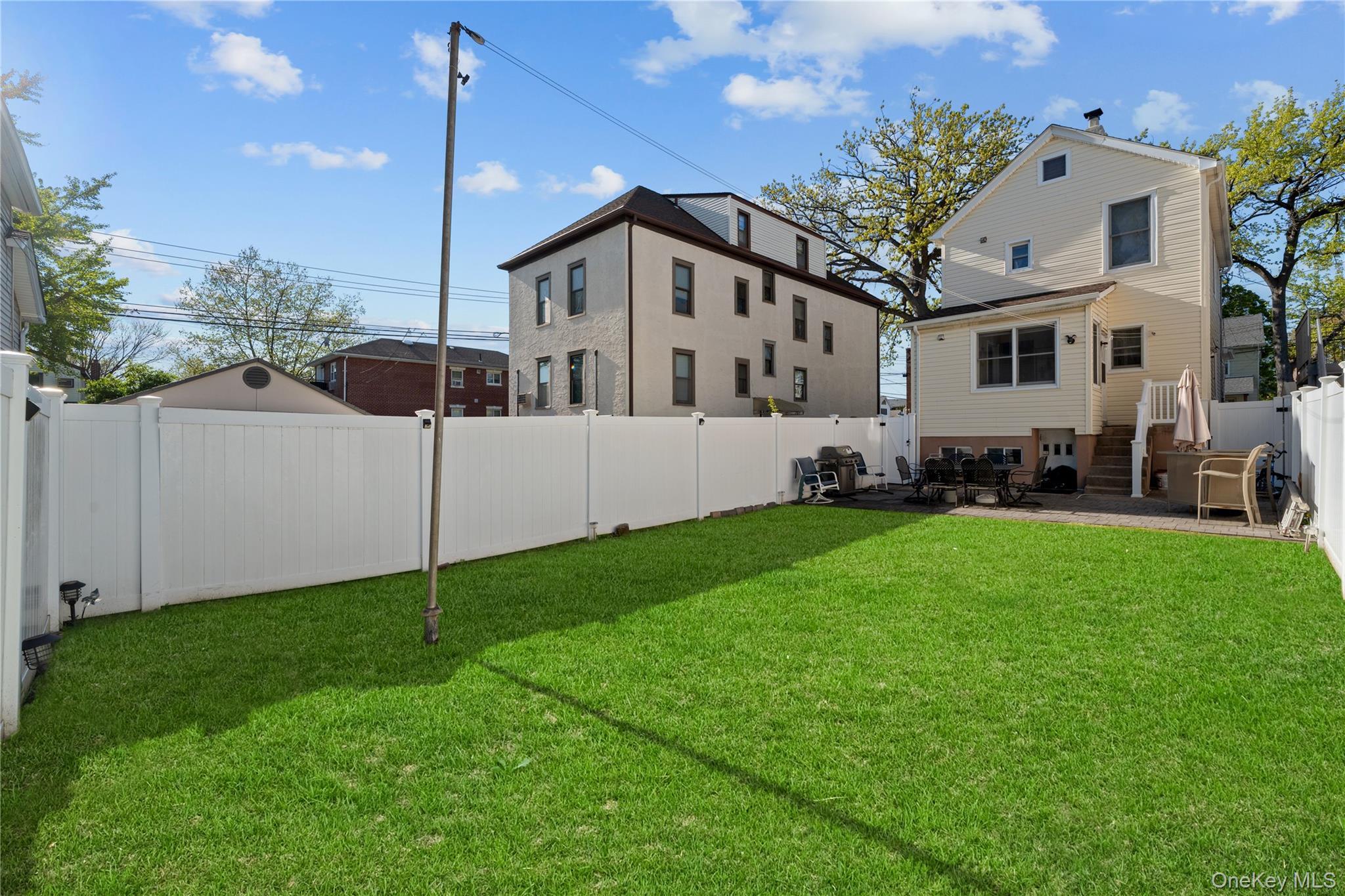 Single Family Baisley  Bronx, NY 10465, MLS-993627-23