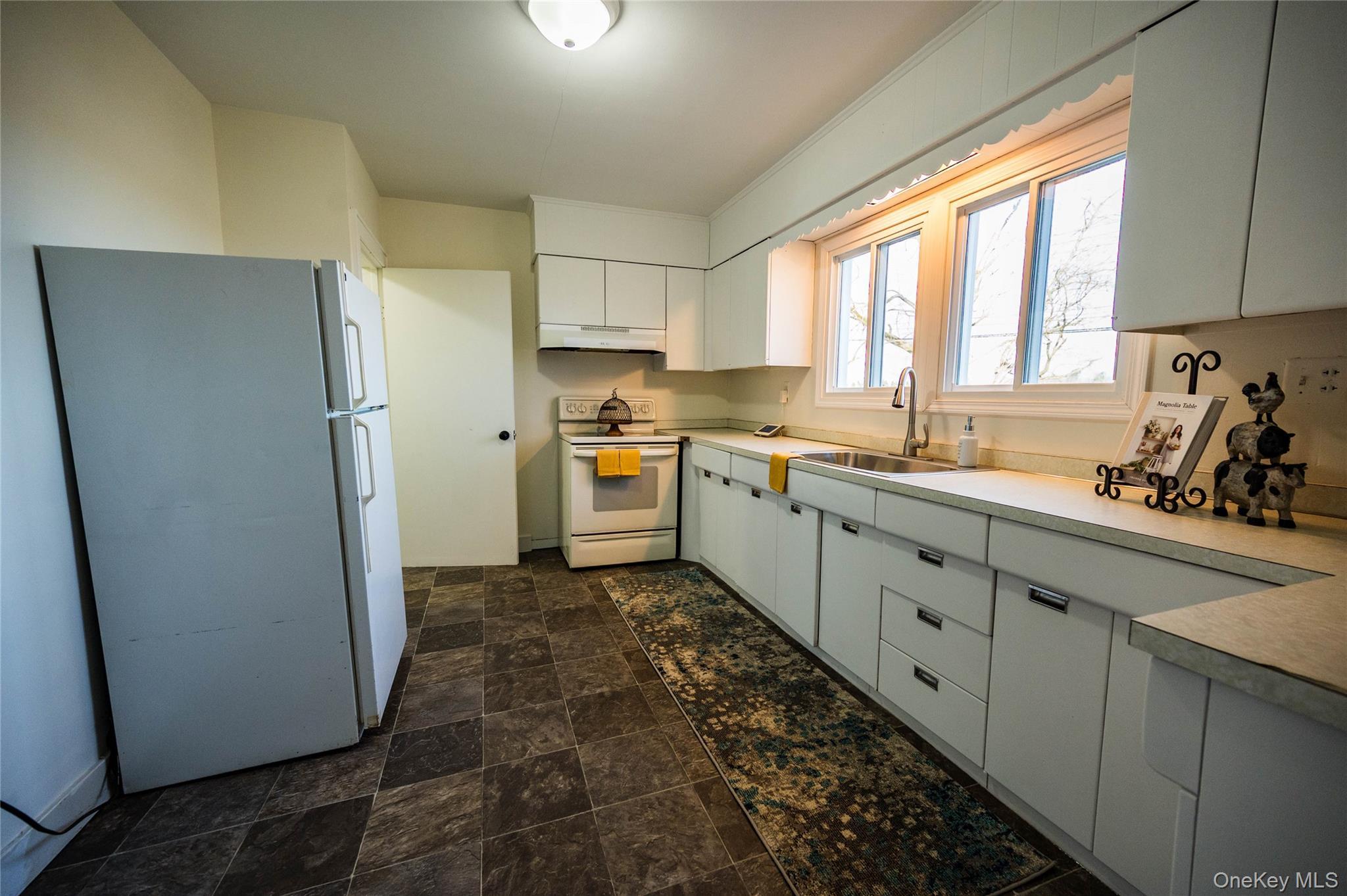 Single Family Old Oneida  Out Of Area, NY 13440, MLS-993633-11
