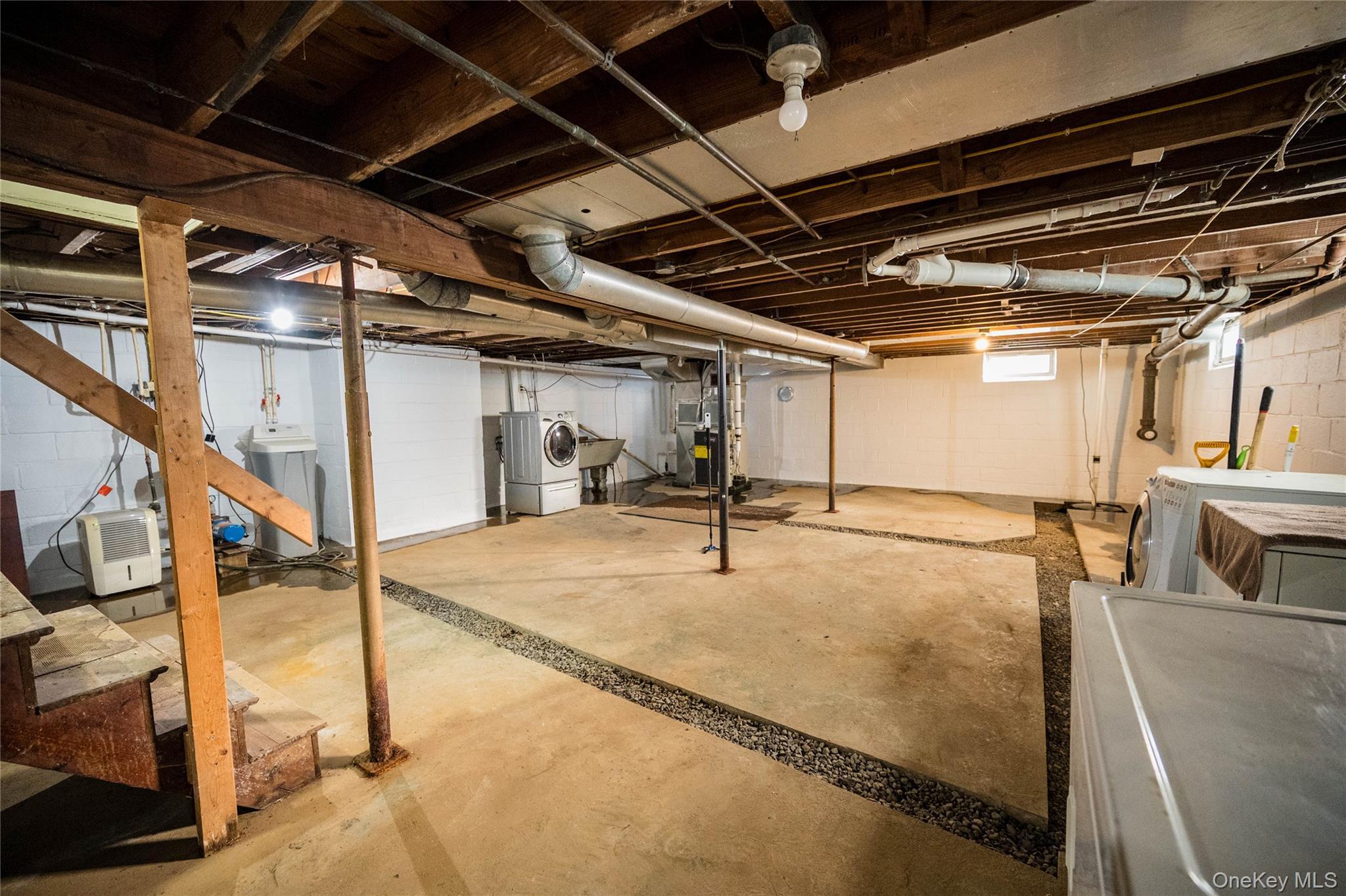 Single Family Old Oneida  Out Of Area, NY 13440, MLS-993633-22