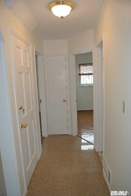 Single Family 196th Queens, NY 11413, MLS-993660-4