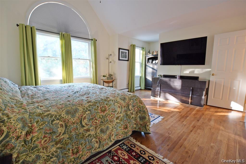 Single Family Glen  Suffolk County, NY 11933, MLS-993678-17