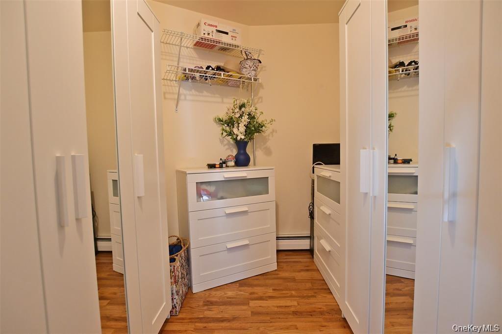 Single Family Glen  Suffolk County, NY 11933, MLS-993678-19