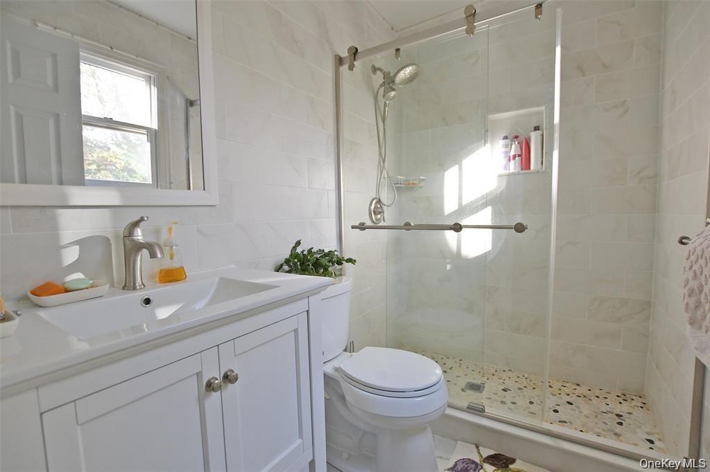 Single Family Glen  Suffolk County, NY 11933, MLS-993678-20