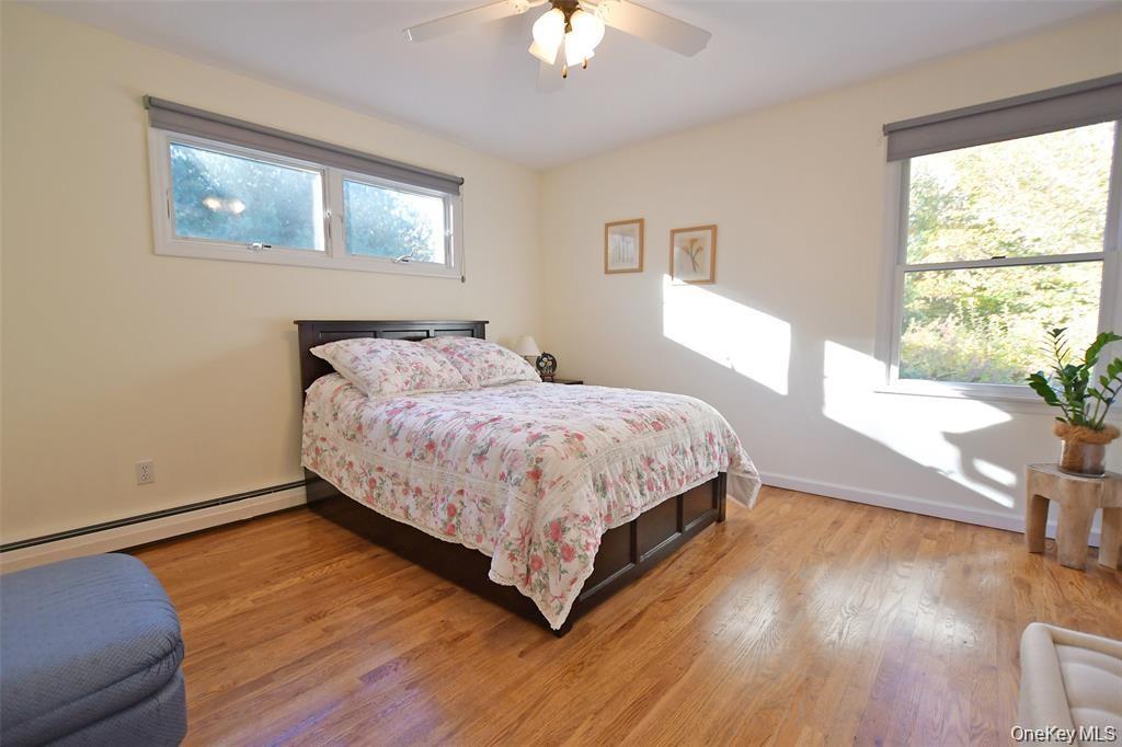 Single Family Glen  Suffolk County, NY 11933, MLS-993678-22