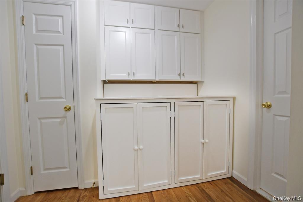 Single Family Glen  Suffolk County, NY 11933, MLS-993678-26