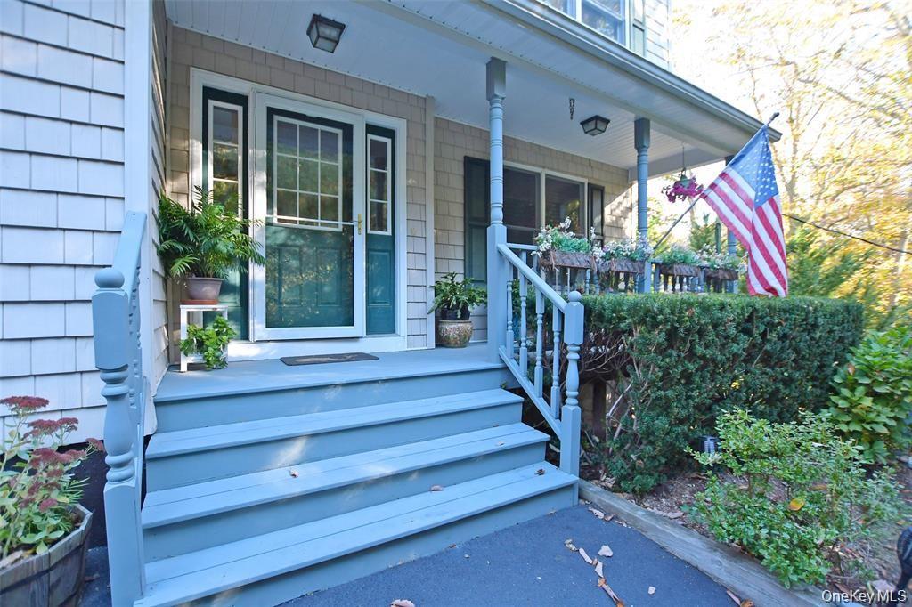 Single Family Glen  Suffolk County, NY 11933, MLS-993678-3