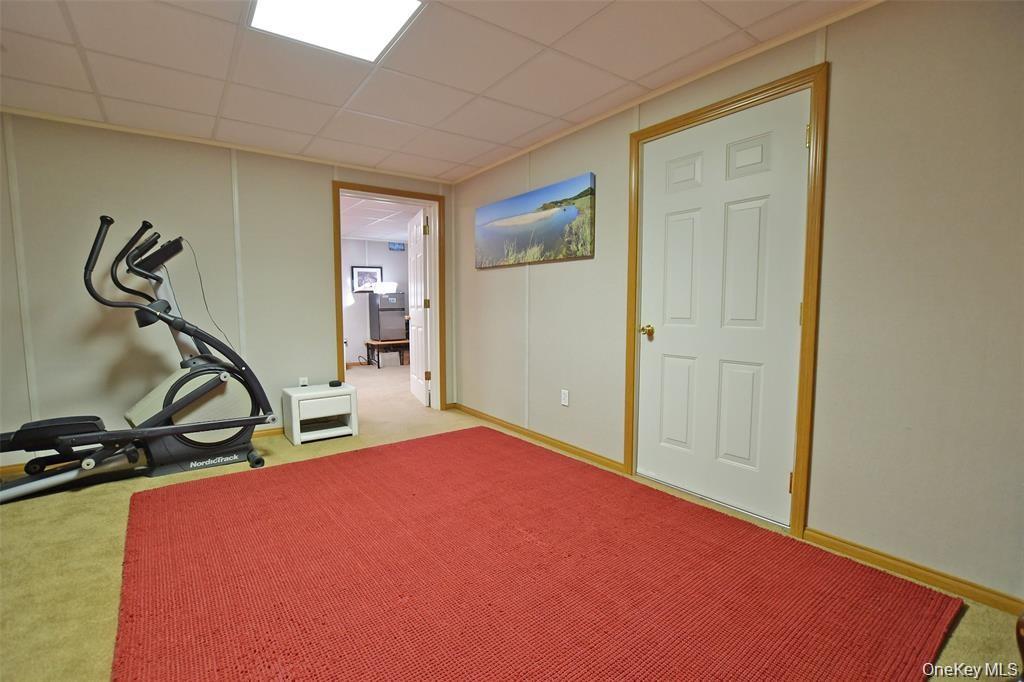 Single Family Glen  Suffolk County, NY 11933, MLS-993678-31