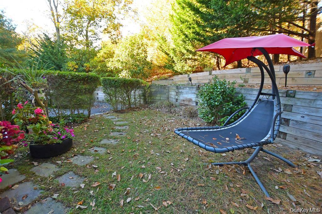 Single Family Glen  Suffolk County, NY 11933, MLS-993678-37