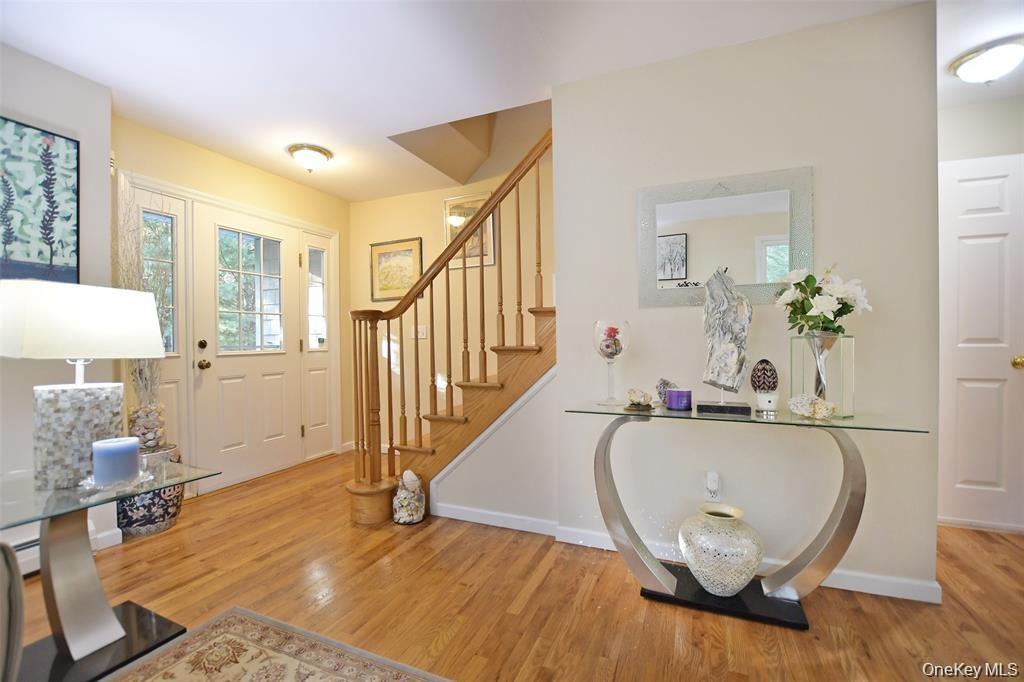 Single Family Glen  Suffolk County, NY 11933, MLS-993678-7