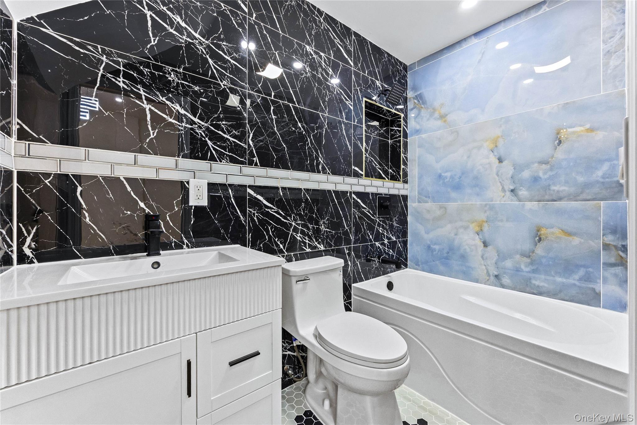 Single Family 175th  Manhattan, NY 10033, MLS-993798-12