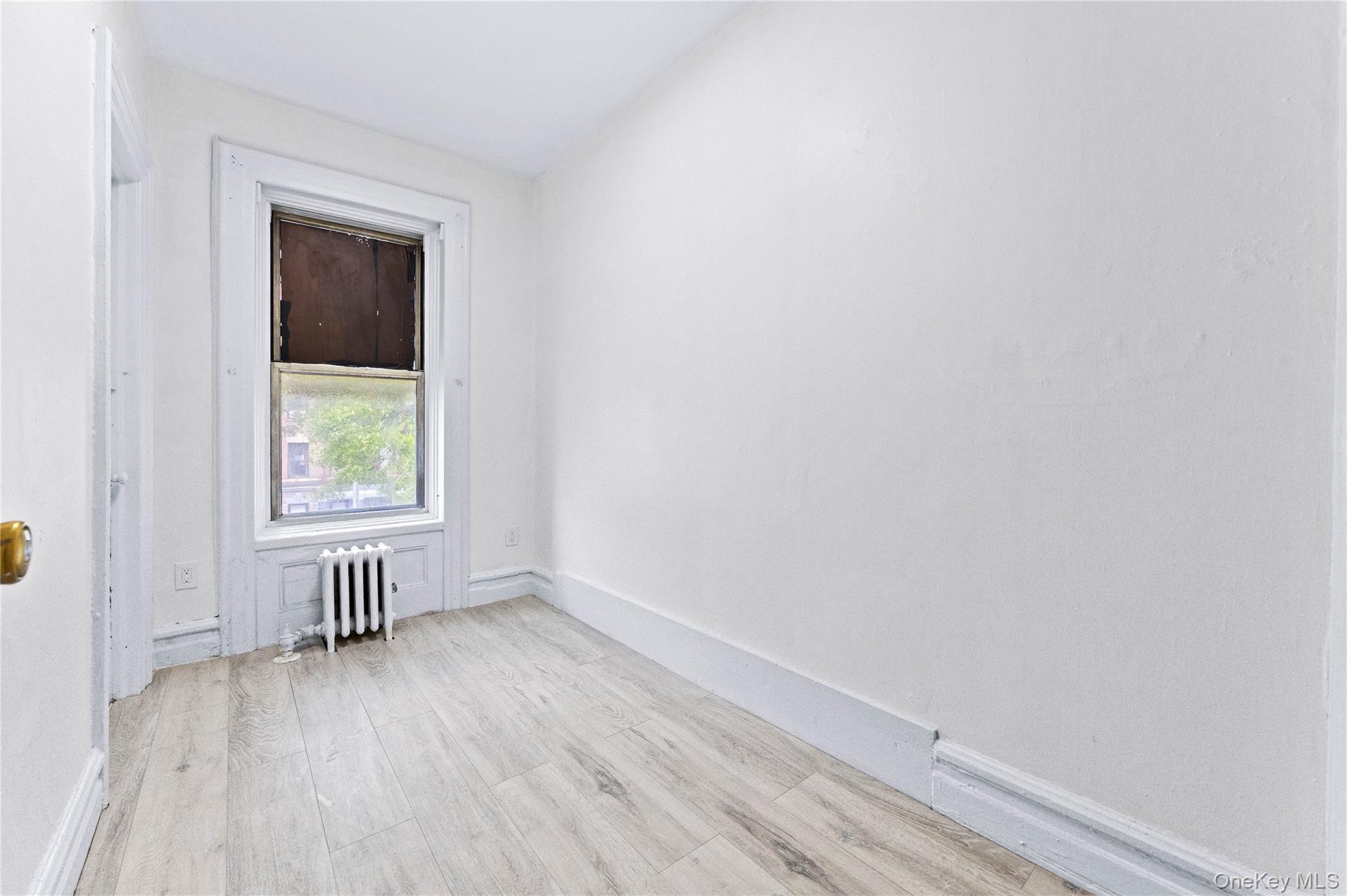 Single Family 175th  Manhattan, NY 10033, MLS-993798-15