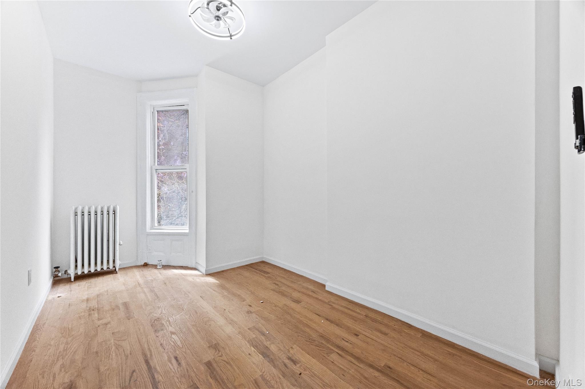 Single Family 175th  Manhattan, NY 10033, MLS-993798-6