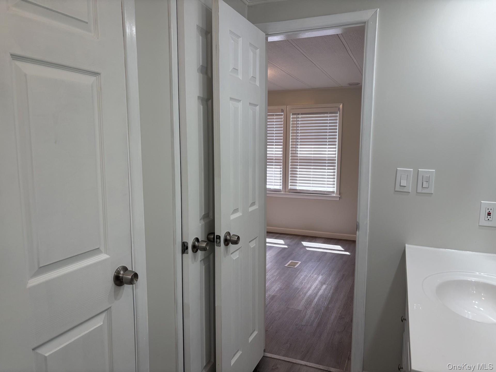 Single Family West Lane Suffolk County, NY 11901, MLS-993806-13