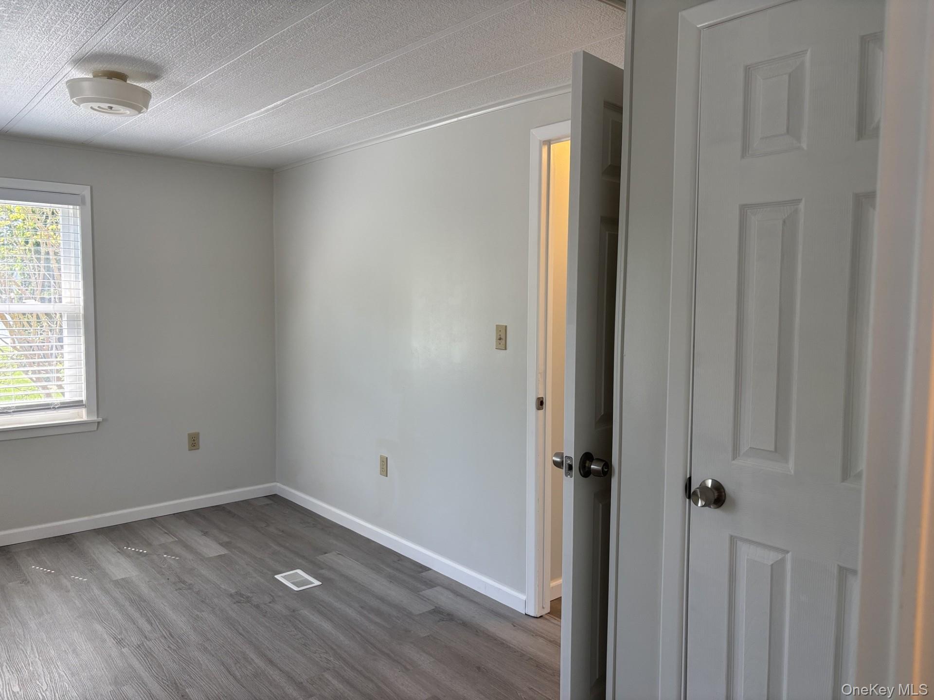 Single Family West Lane Suffolk County, NY 11901, MLS-993806-21