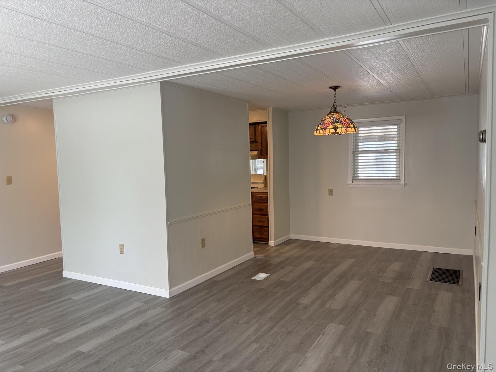 Single Family West Lane Suffolk County, NY 11901, MLS-993806-7