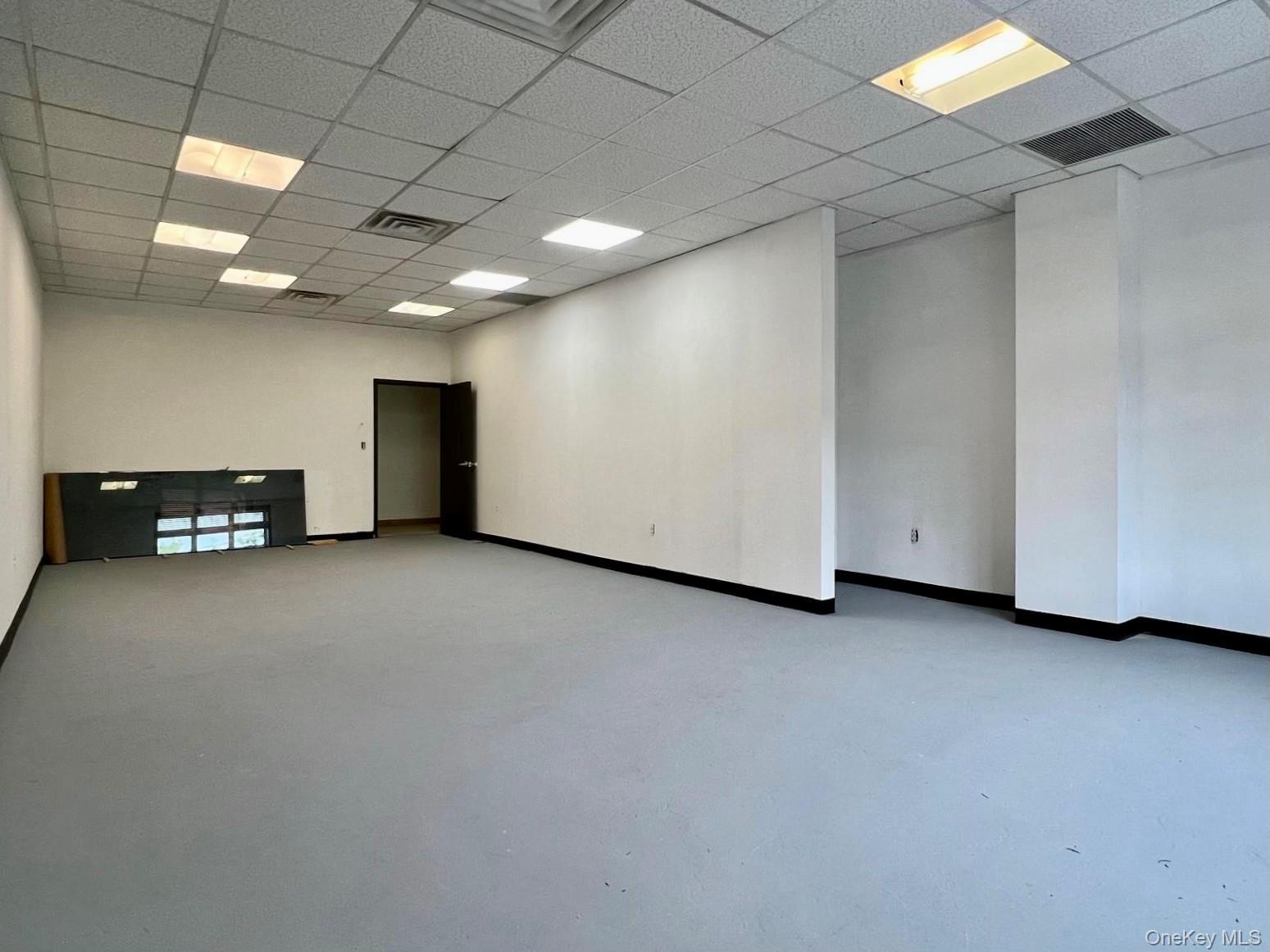 Commercial Lease 42  Queens, NY 11105, MLS-993857-3