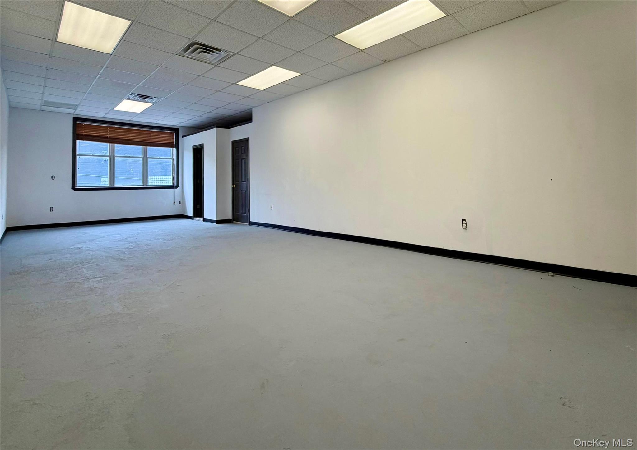 Commercial Lease 42  Queens, NY 11105, MLS-993857-6