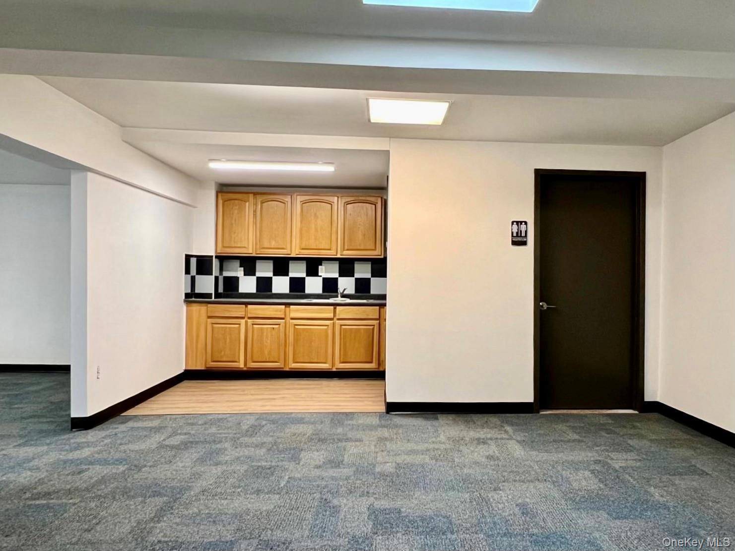 Commercial Lease 42  Queens, NY 11105, MLS-993857-7