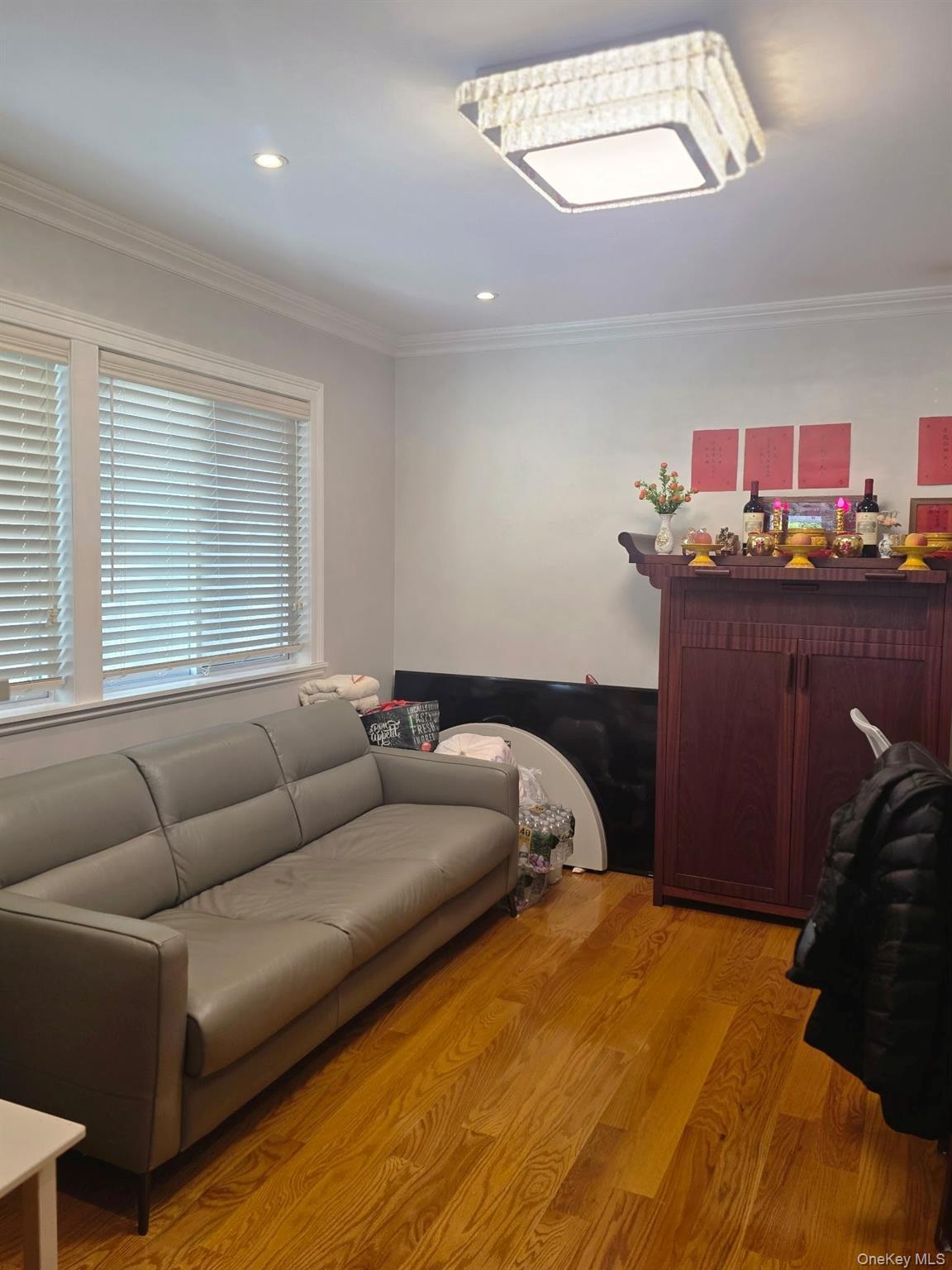 Single Family 17th Road Queens, NY 11357, MLS-993870-3
