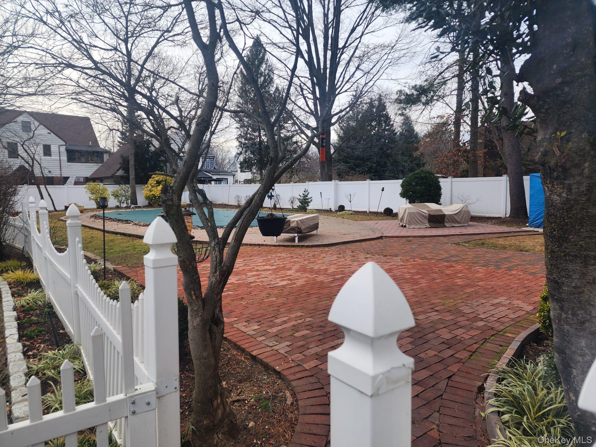 Single Family Hilton Avenue  Nassau County, NY 11550, MLS-993913-10