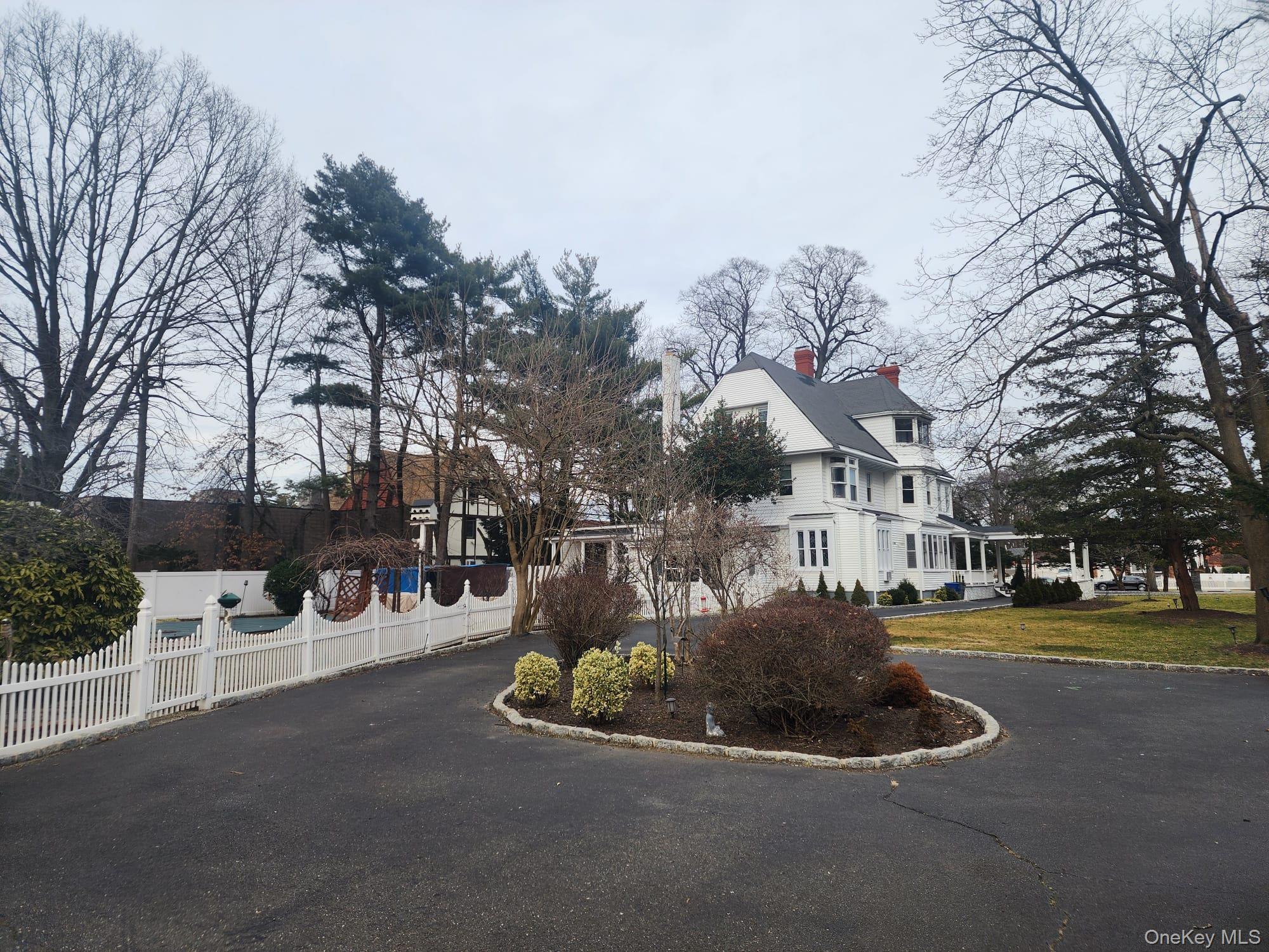 Single Family Hilton Avenue  Nassau County, NY 11550, MLS-993913-3