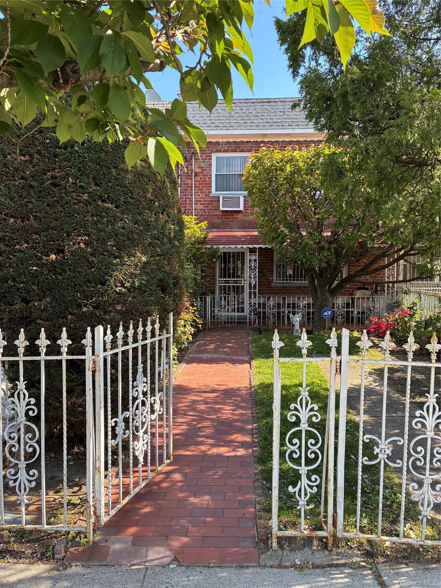 Single Family Seward Bronx, NY 10473, MLS-993918-2