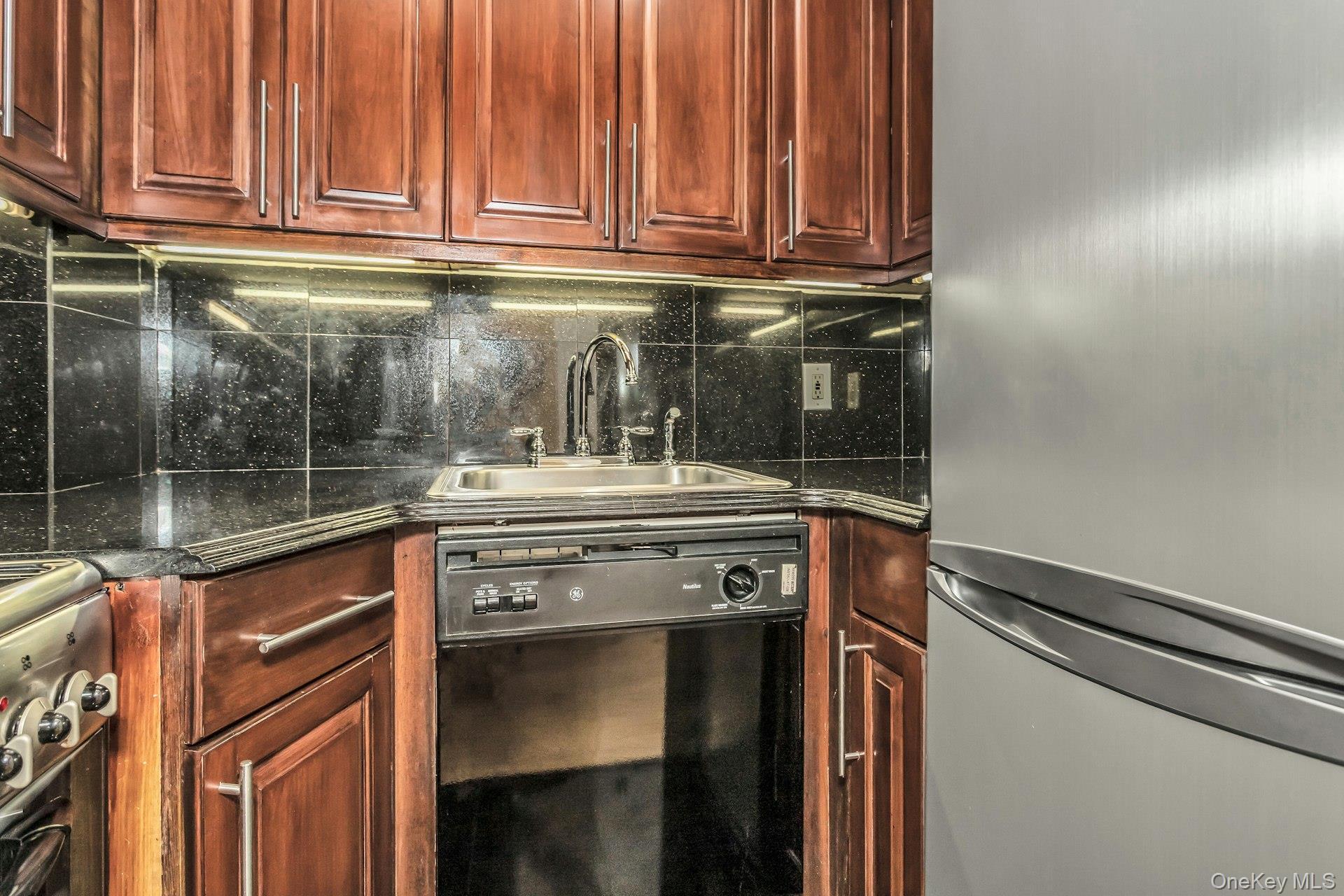 Coop Tudor City Place Manhattan, NY 10017, MLS-993920-8