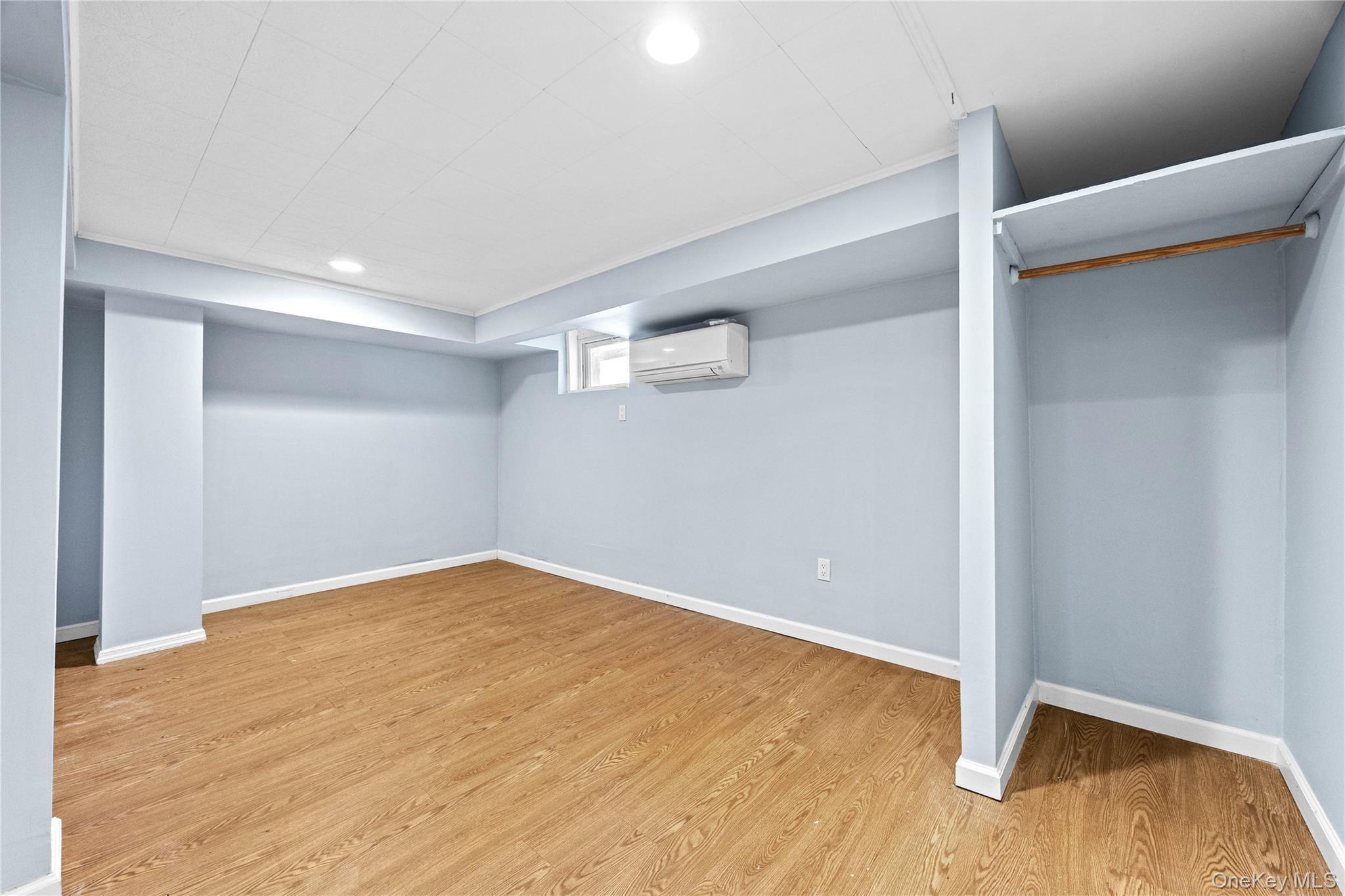 Single Family Bruce Lane  Nassau County, NY 11590, MLS-993948-28