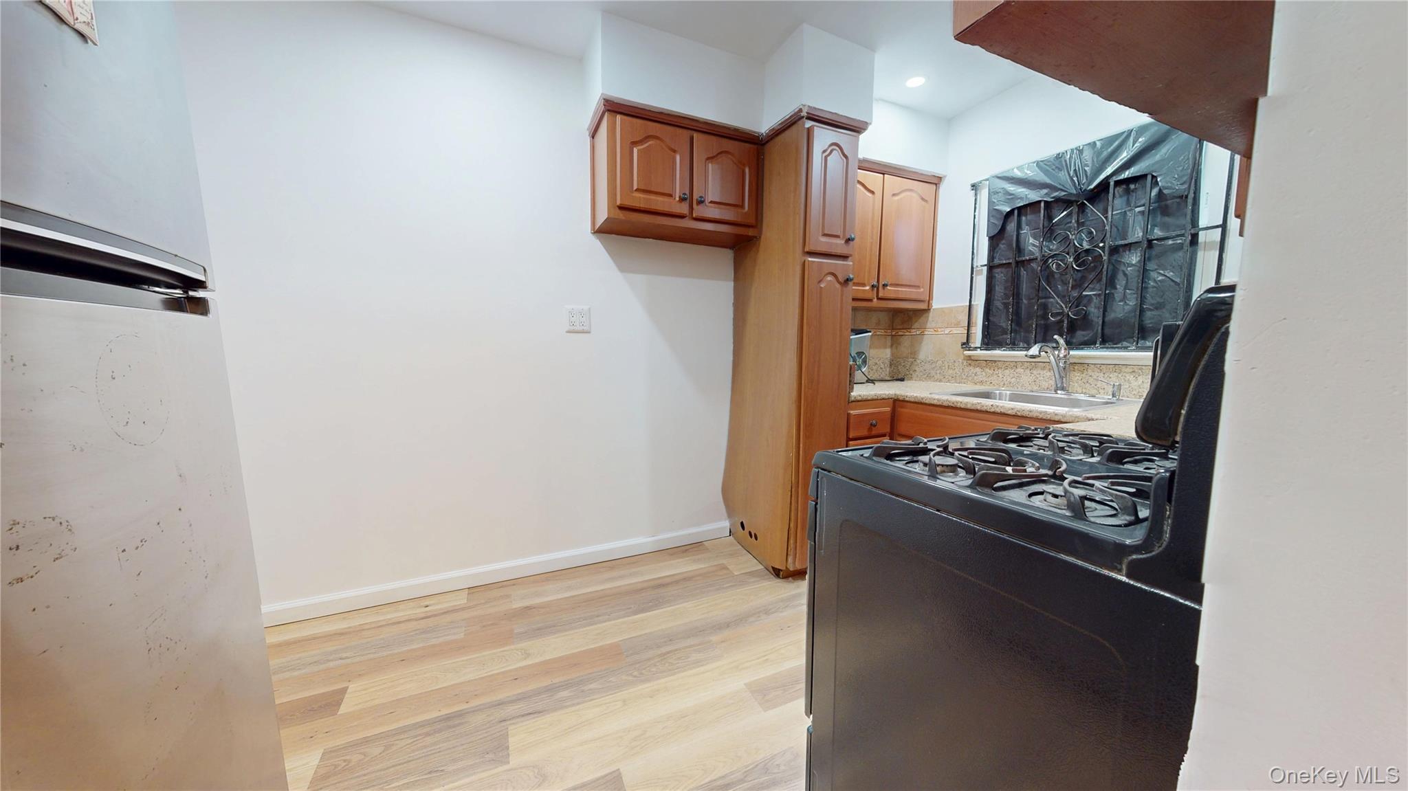 Single Family 141st  Queens, NY 11413, MLS-993974-16