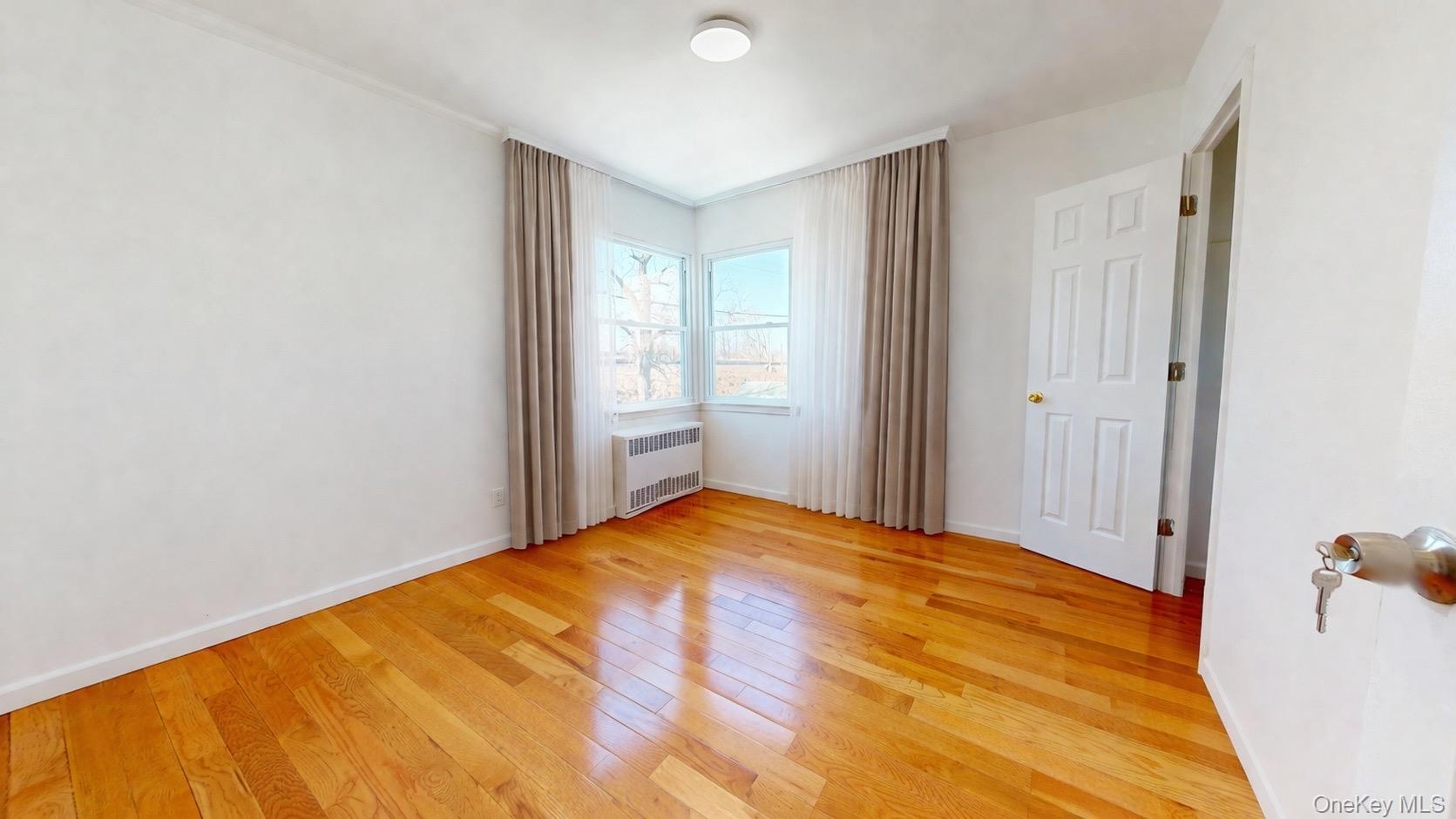 Single Family 141st  Queens, NY 11413, MLS-993974-21