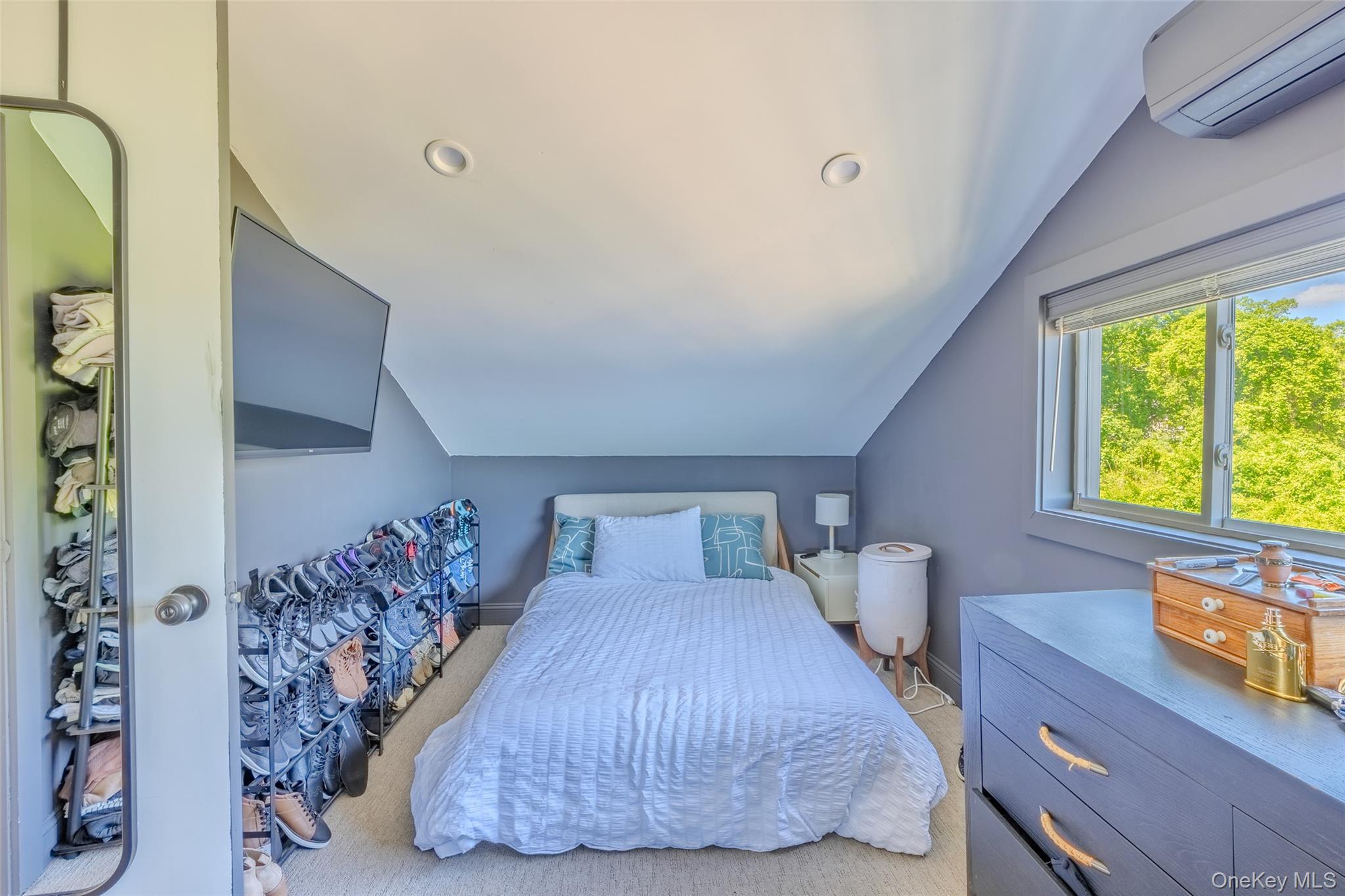Single Family Old Neck Road S  Suffolk County, NY 11934, MLS-994017-21