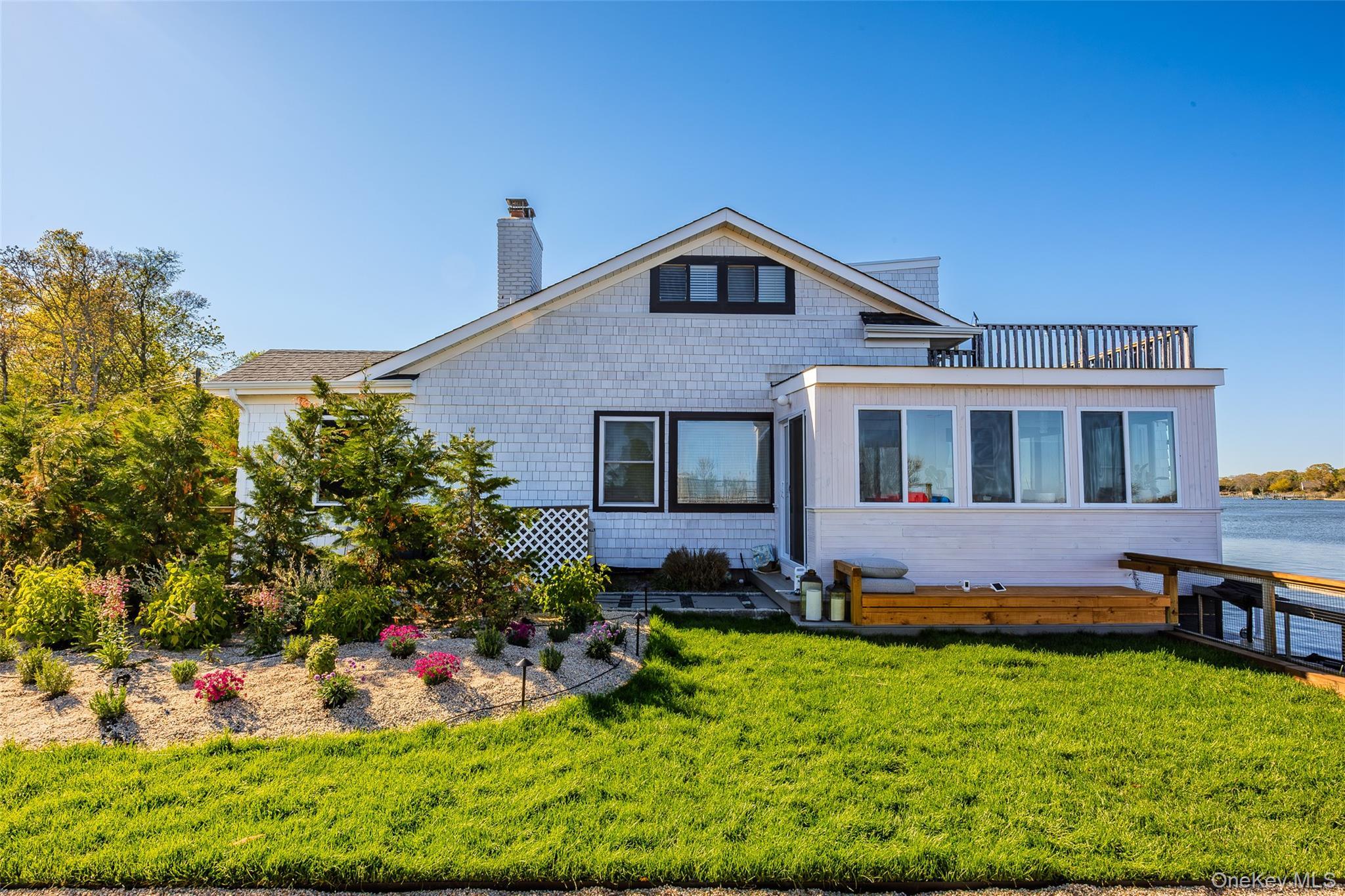 Single Family Old Neck Road S  Suffolk County, NY 11934, MLS-994017-34