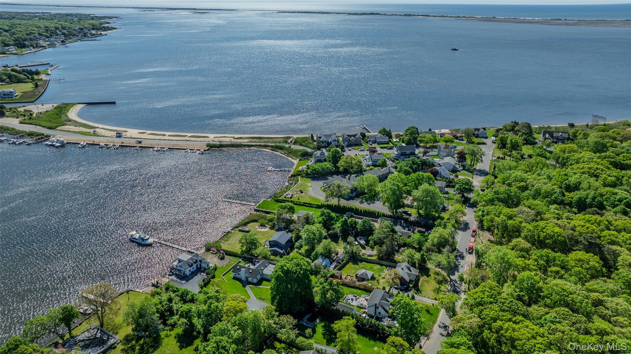 Single Family Old Neck Road S  Suffolk County, NY 11934, MLS-994017-43