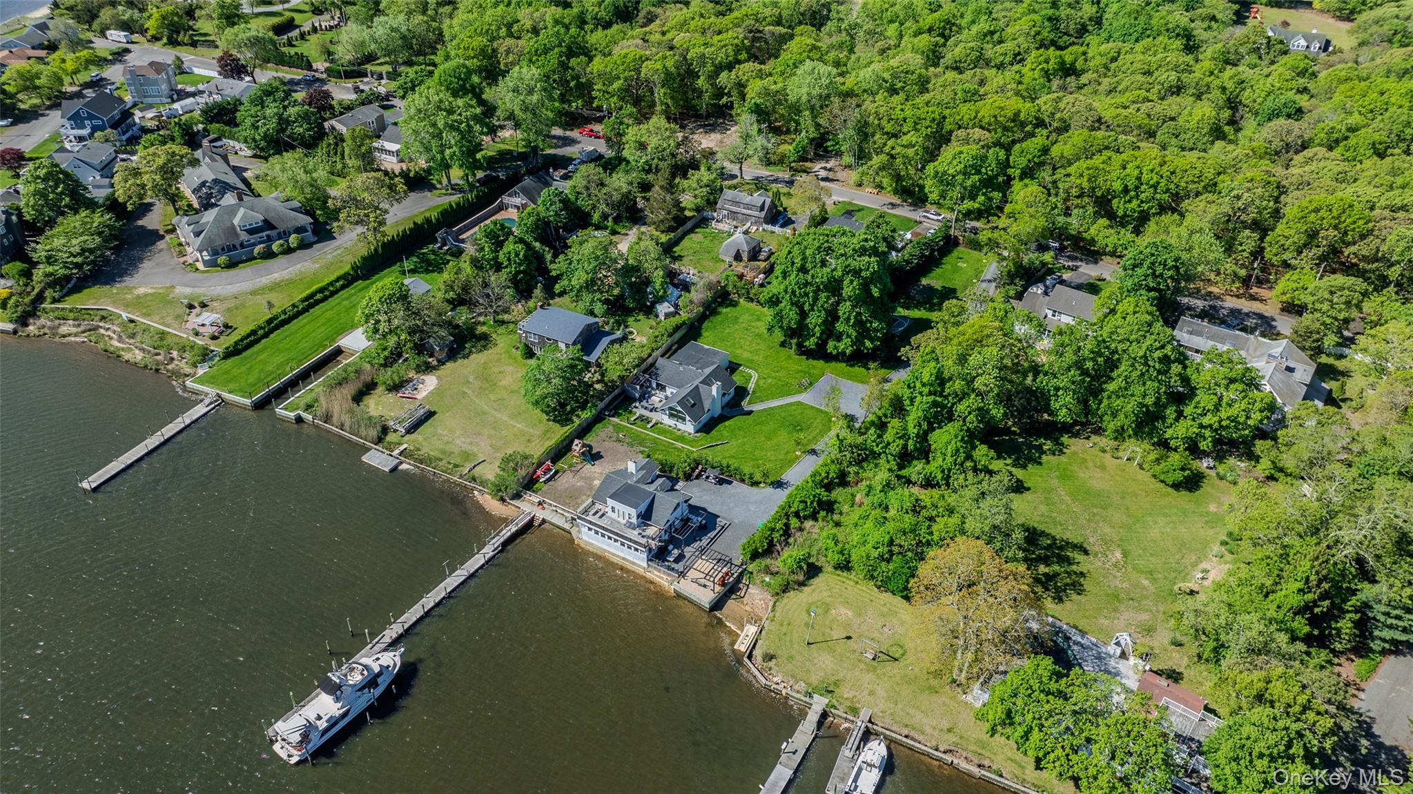Single Family Old Neck Road S  Suffolk County, NY 11934, MLS-994017-45