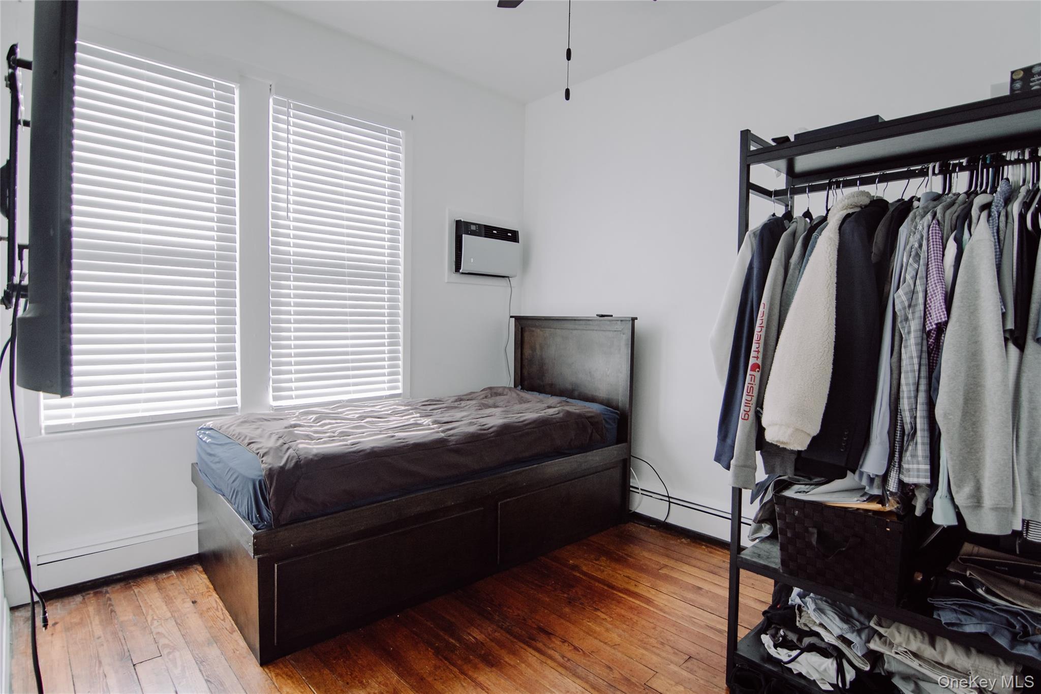 Single Family Fish  Bronx, NY 10469, MLS-994020-20