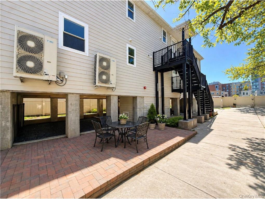 Single Family Shore  Brooklyn, NY 11235, MLS-994073-5