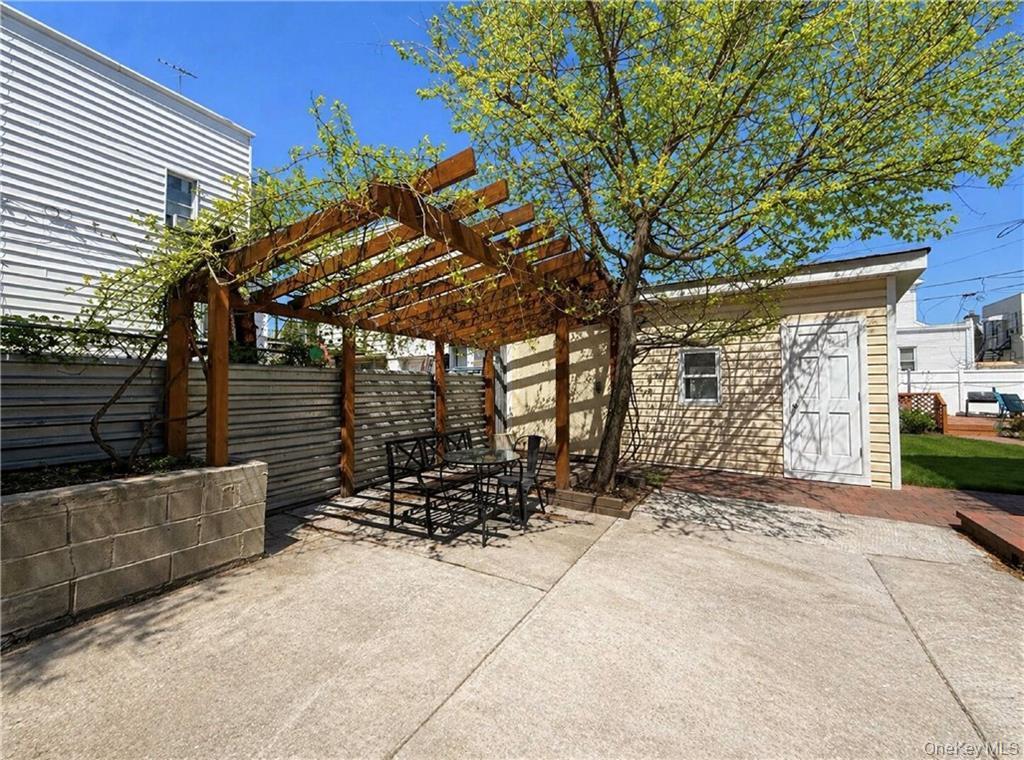 Single Family Shore  Brooklyn, NY 11235, MLS-994073-6