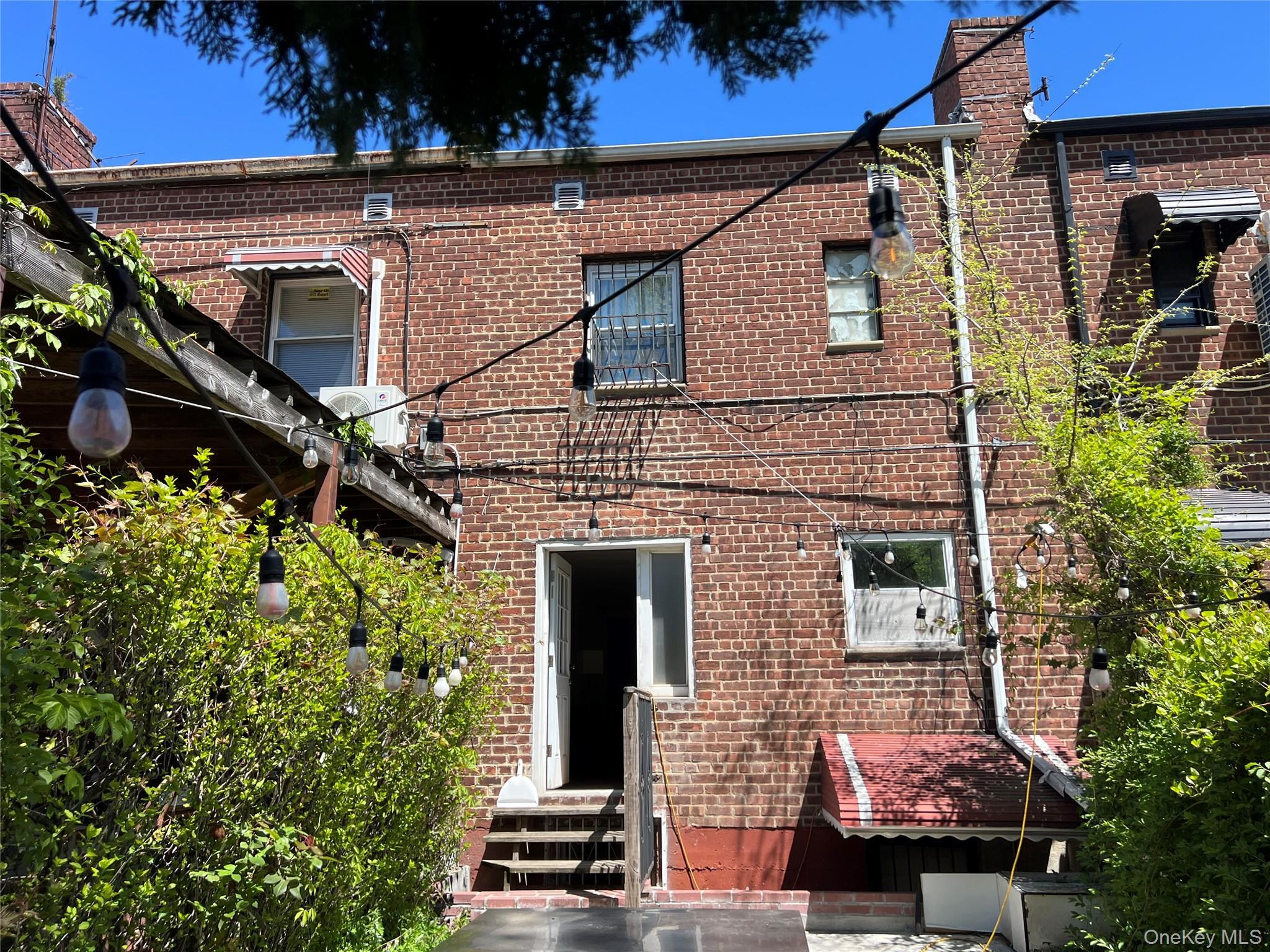 Single Family 223rd Bronx, NY 10466, MLS-994089-16