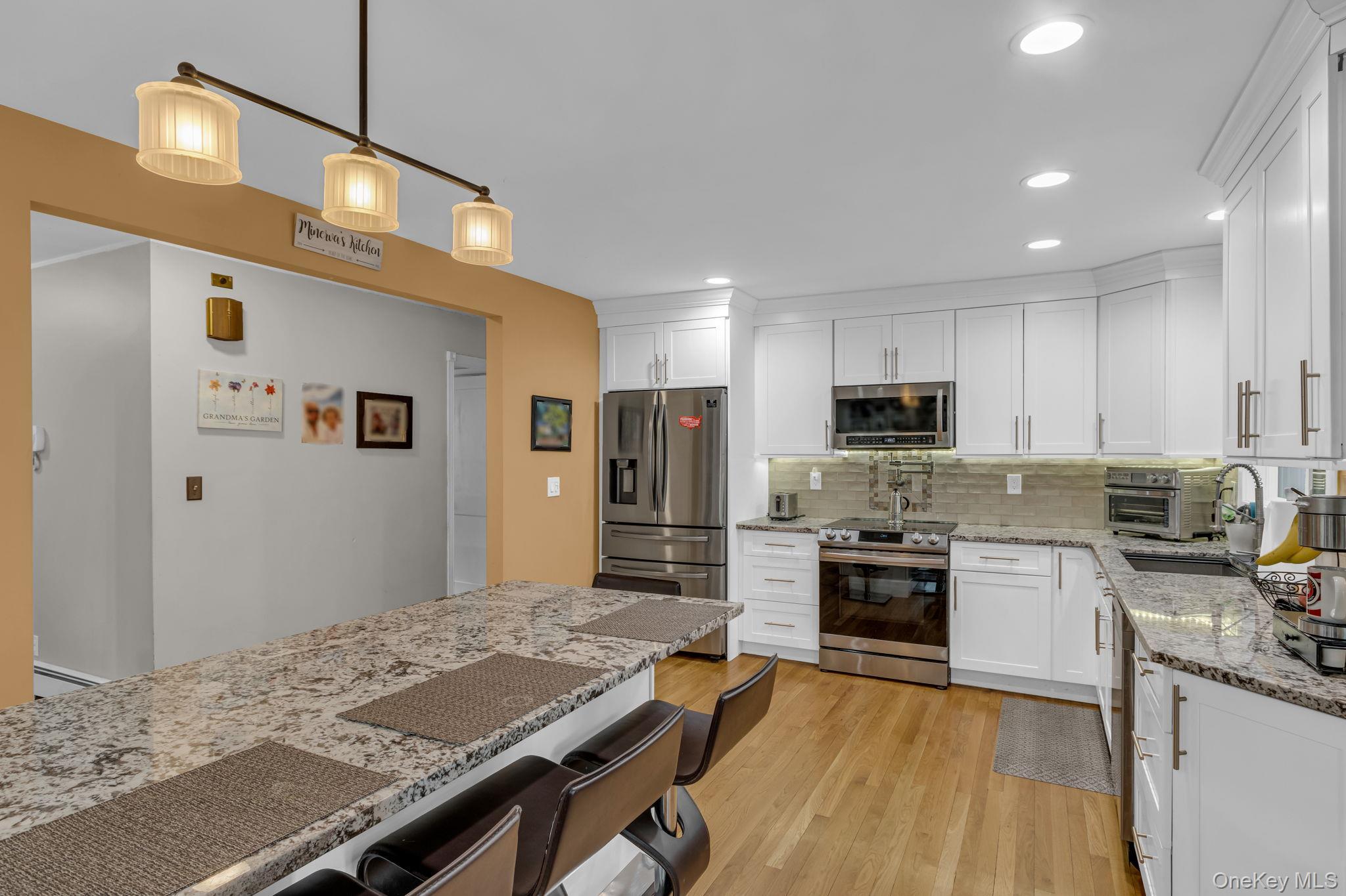 Single Family Alta Vista  Westchester County, NY 10710, MLS-994113-14