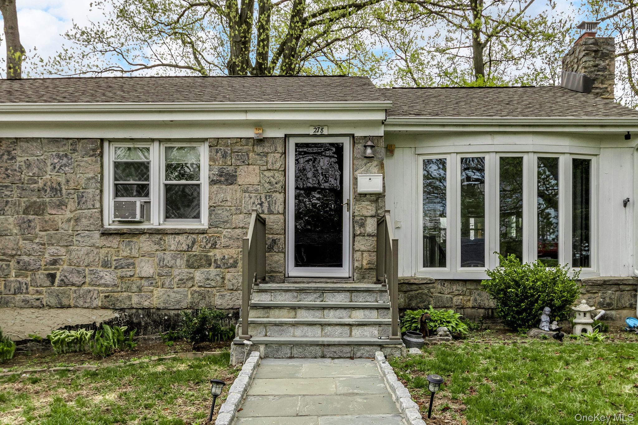 Single Family Alta Vista  Westchester County, NY 10710, MLS-994113-2